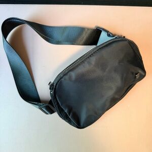 Black Nylon Belt Bag Fanny Pack Adjustable Strap Minimal Everyday